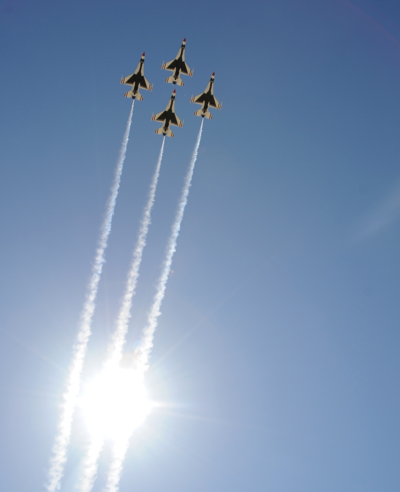 Illustration for article titled US Air Force Resumes Combat Air Forces Flying - Including the Thunderbirds
